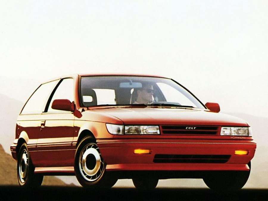  Plymouth Colt 1989 года  (фото 1 из 2)